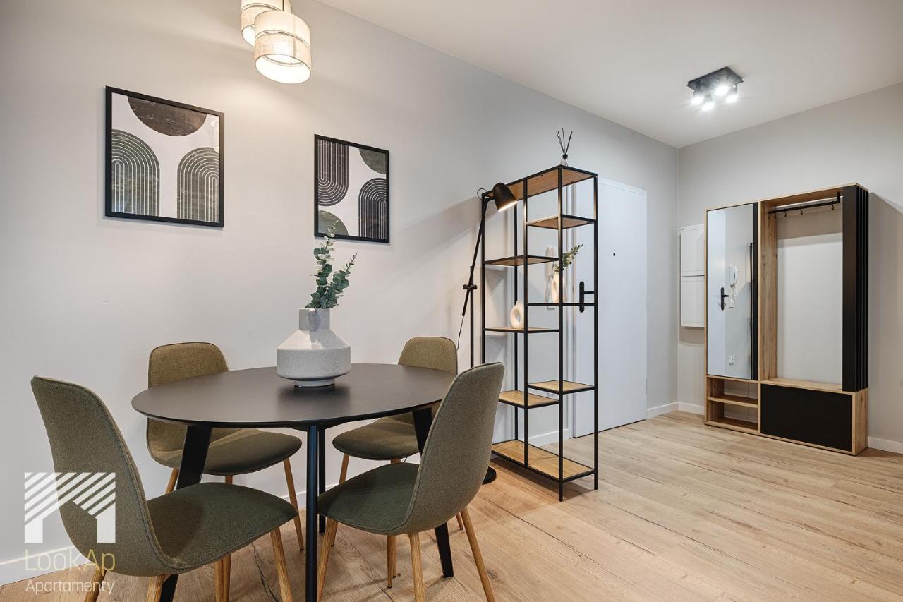Apartment Fuzja Ii By Lookap *
